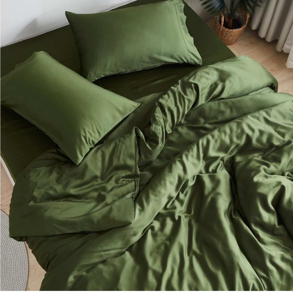 Elegant Green Cotton Sheets Set